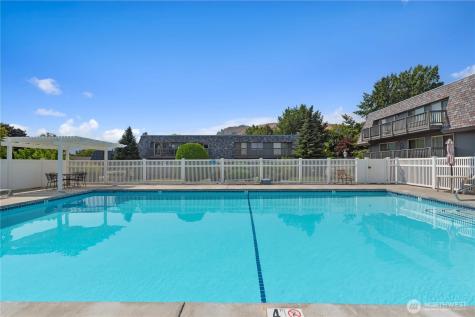 1535 Castlerock Avenue Wenatchee WA 98801