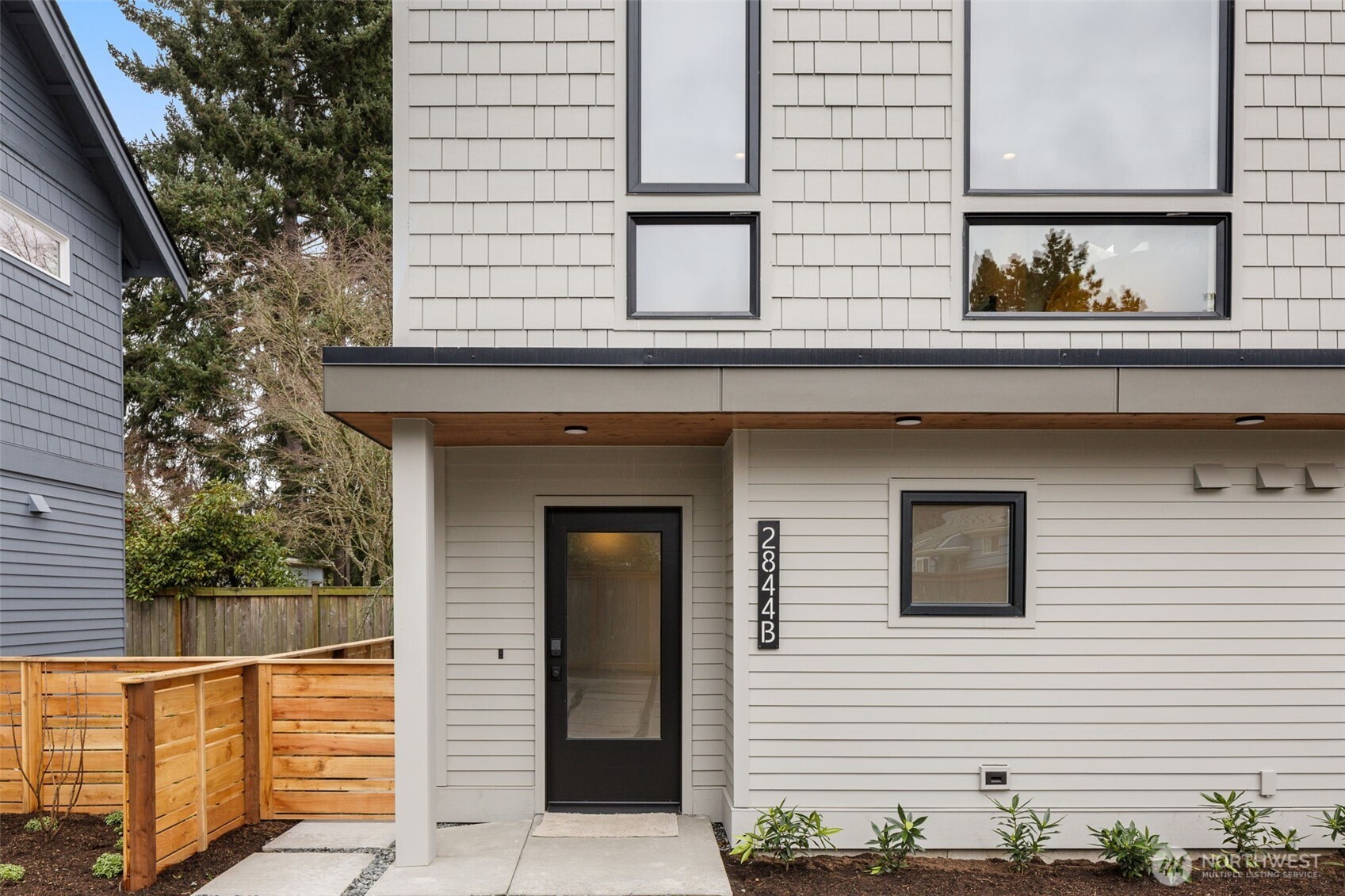 2844 35th Avenue W Seattle WA 98199