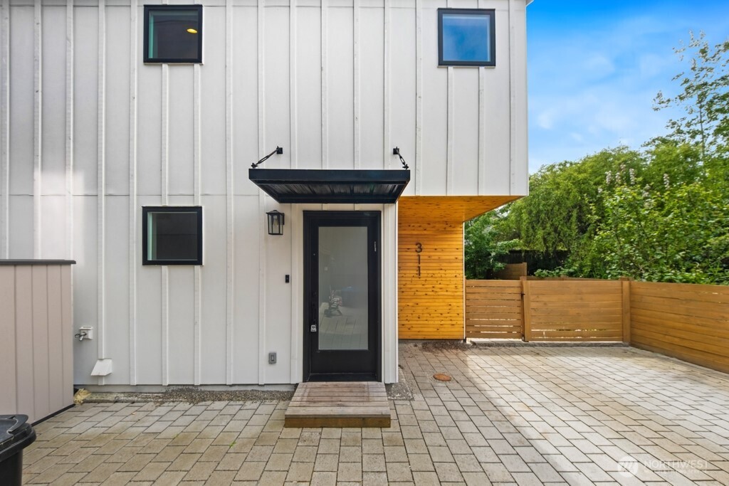 311 NW 89th Street Seattle WA 98117