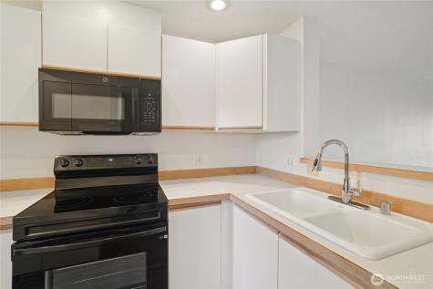 23628 55th Place S Kent WA 98032