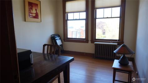 233 14th Avenue E Seattle WA 98112