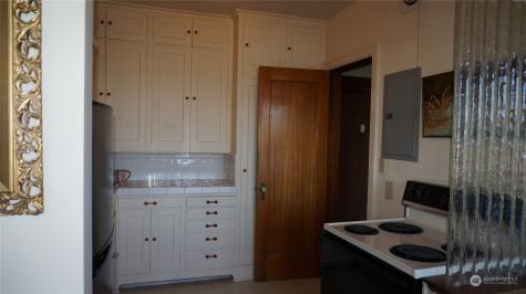 233 14th Avenue E Seattle WA 98112