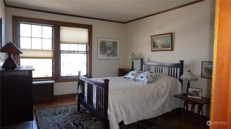 233 14th Avenue E Seattle WA 98112