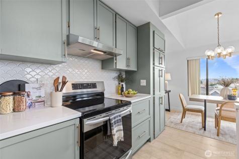 4911 Fremont Avenue N Seattle WA 98103