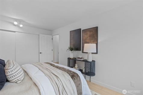 4911 Fremont Avenue N Seattle WA 98103
