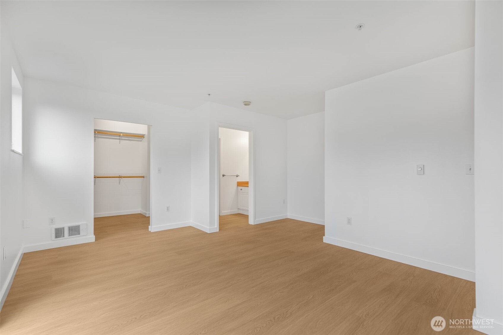 2415 2nd Avenue Seattle WA 98121