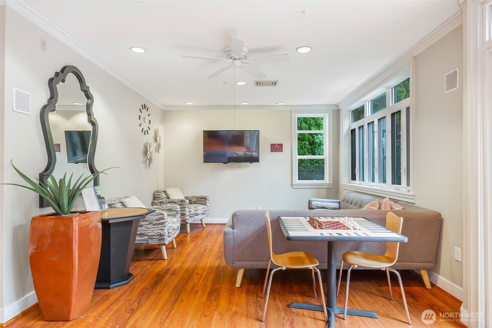 2415 2nd Avenue Seattle WA 98121