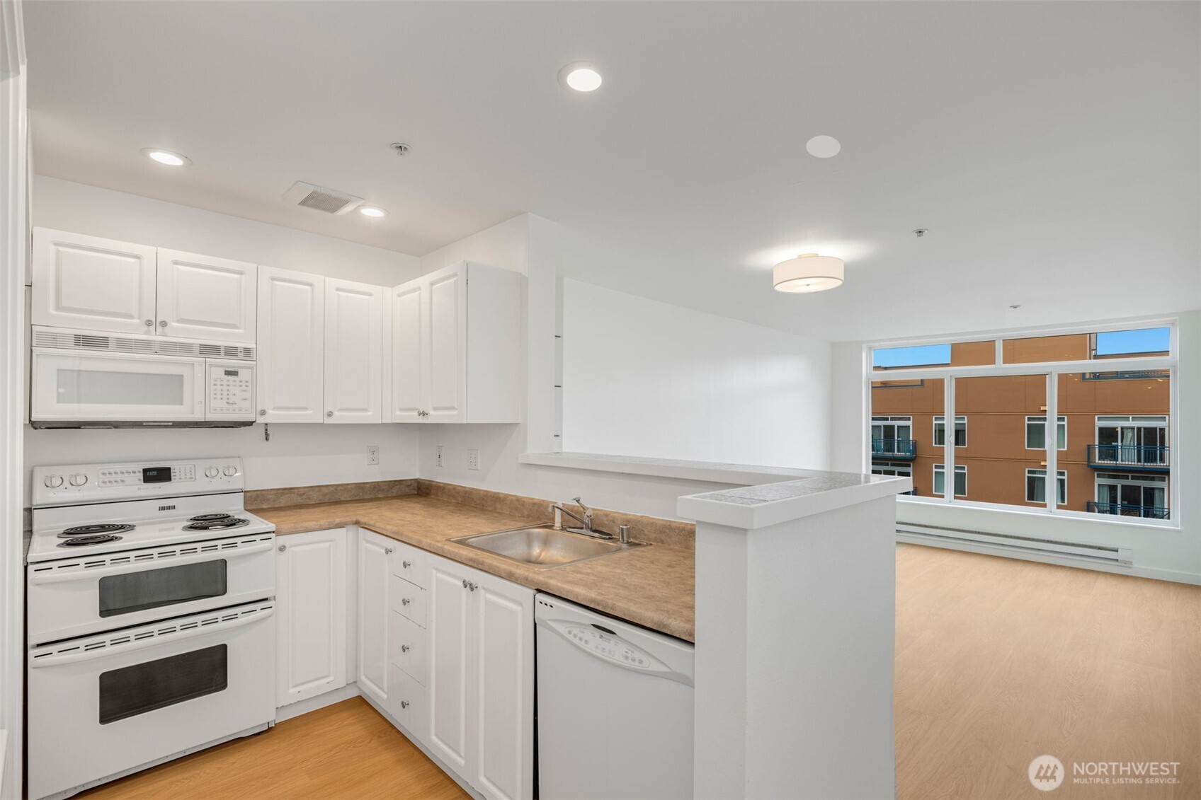 2415 2nd Avenue Seattle WA 98121