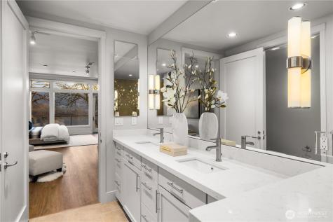 4323 E Lake Sammamish Parkway SE Issaquah WA 98029