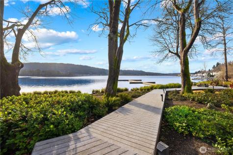 4323 E Lake Sammamish Parkway SE Issaquah WA 98029