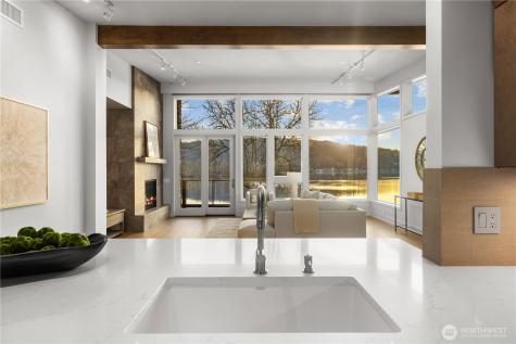 4323 E Lake Sammamish Parkway SE Issaquah WA 98029