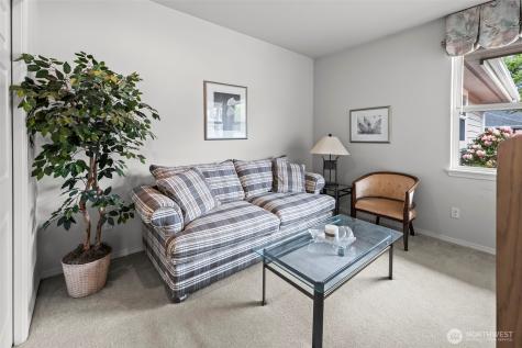 1102 Garden Circle Tacoma WA 98466