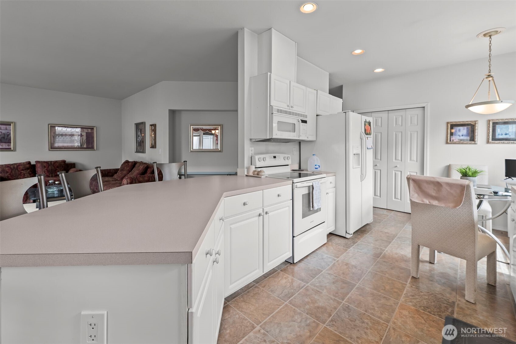 1102 Garden Circle Tacoma WA 98466