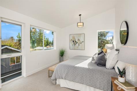 13548 39th Avenue NE Seattle WA 98125