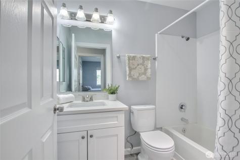 33020 10th Avenue SW Federal Way WA 98023