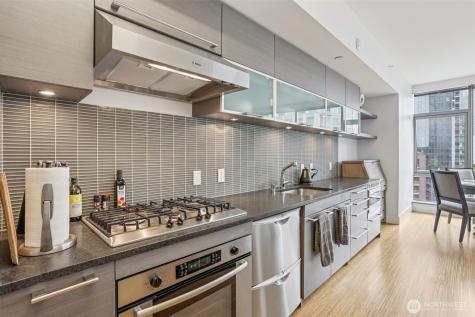 820 Blanchard Street Seattle WA 98121