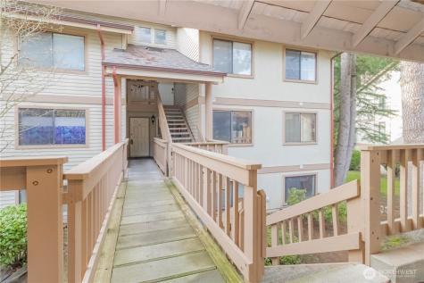 17425 119th Lane SE Renton WA 98058