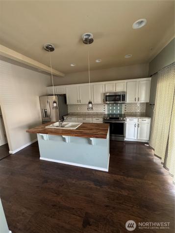 5307 Military Road E Tacoma WA 98446