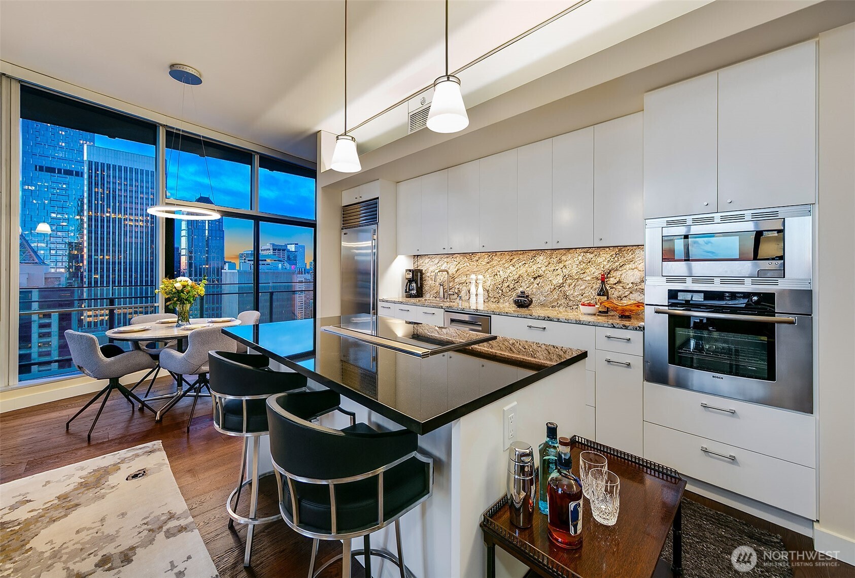 909 5th Avenue Seattle WA 98164
