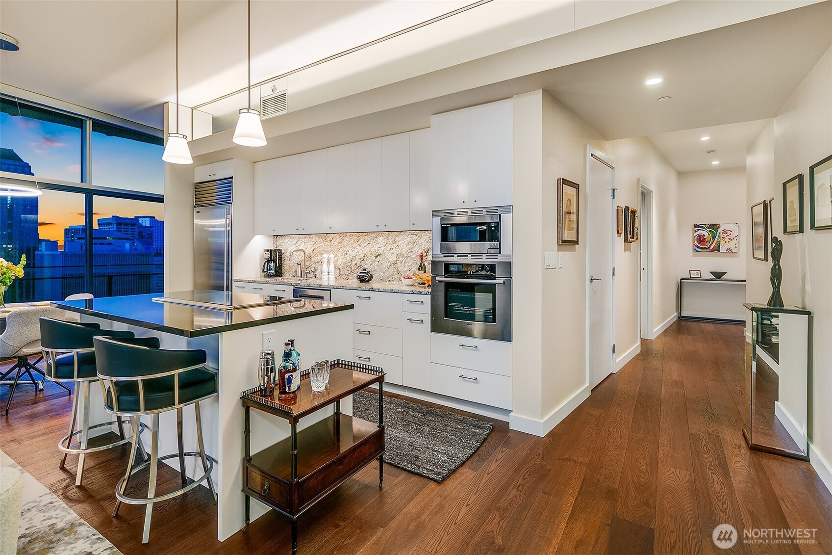 909 5th Avenue Seattle WA 98164