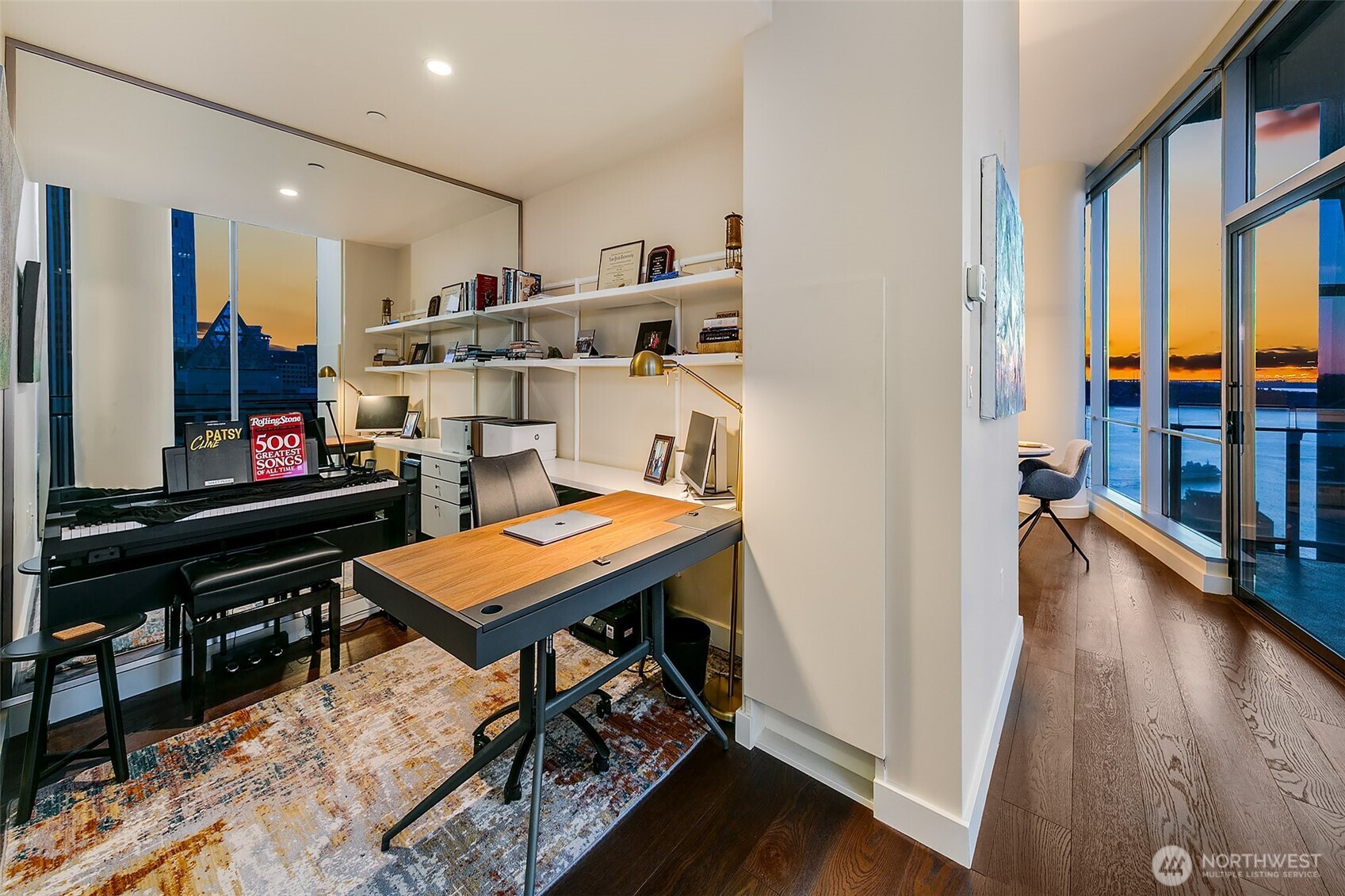 909 5th Avenue Seattle WA 98164