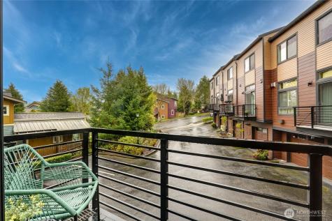 2041 NW Talus Drive Issaquah WA 98027