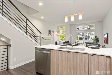 2041 NW Talus Drive Issaquah WA 98027