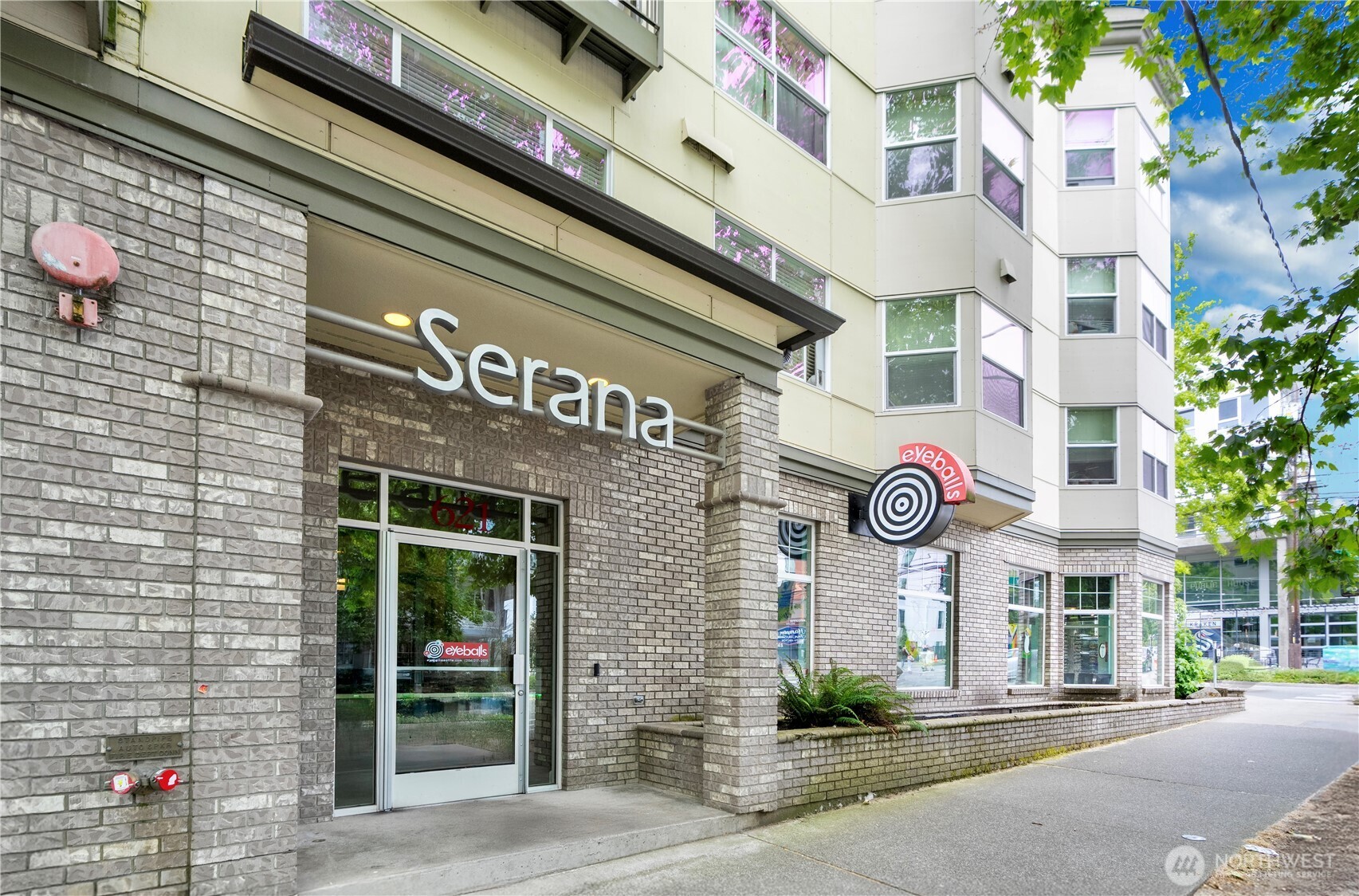 621 5th Ave N Seattle WA 98109
