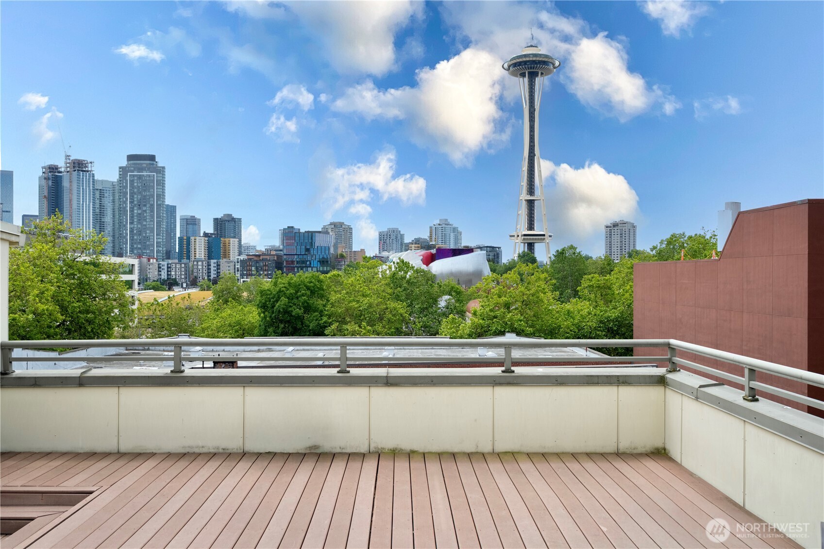 621 5th Ave N Seattle WA 98109