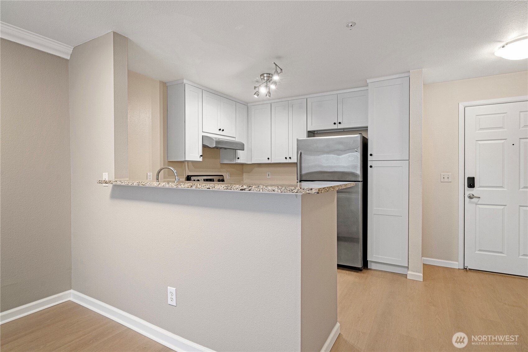 621 5th Ave N Seattle WA 98109