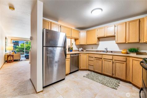 6910 SW California Avenue Seattle WA 98136