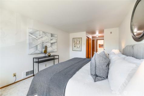 6910 SW California Avenue Seattle WA 98136