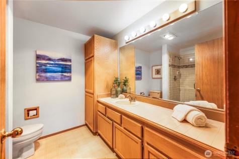 6910 SW California Avenue Seattle WA 98136