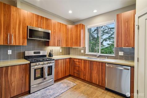 301 S 47th Street Renton WA 98055