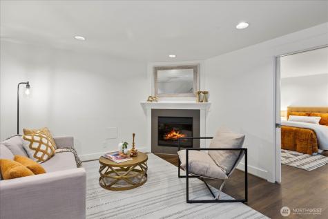 22910 90th Avenue W Edmonds WA 98026