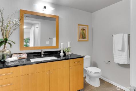 76 Cedar Street Seattle WA 98121
