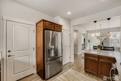 18705 101st Avenue NE Bothell WA 98011