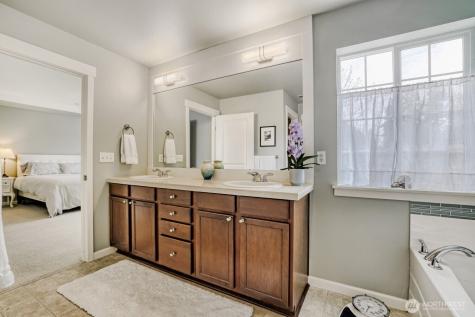18705 101st Avenue NE Bothell WA 98011