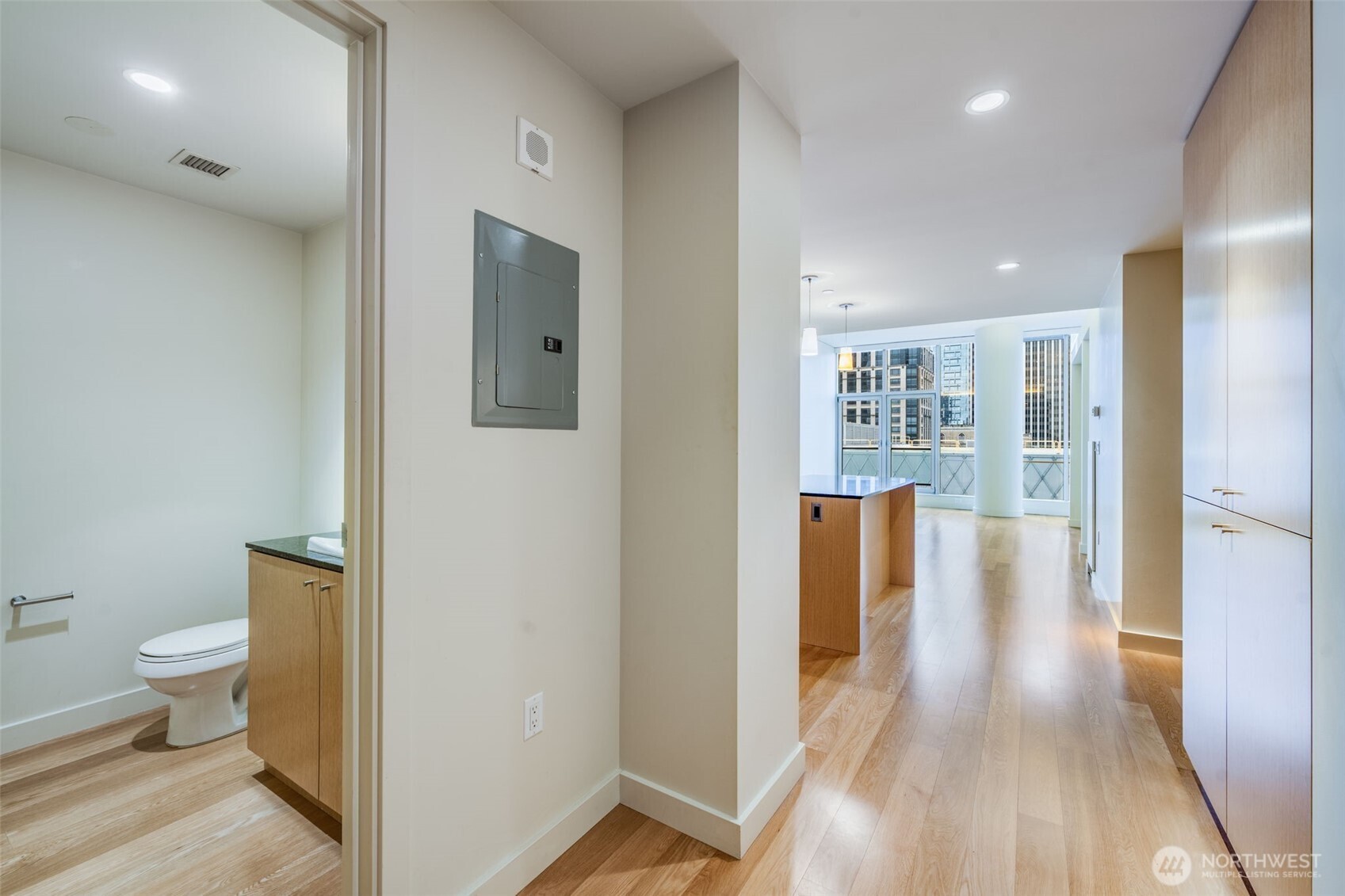 909 5th Avenue Seattle WA 98164