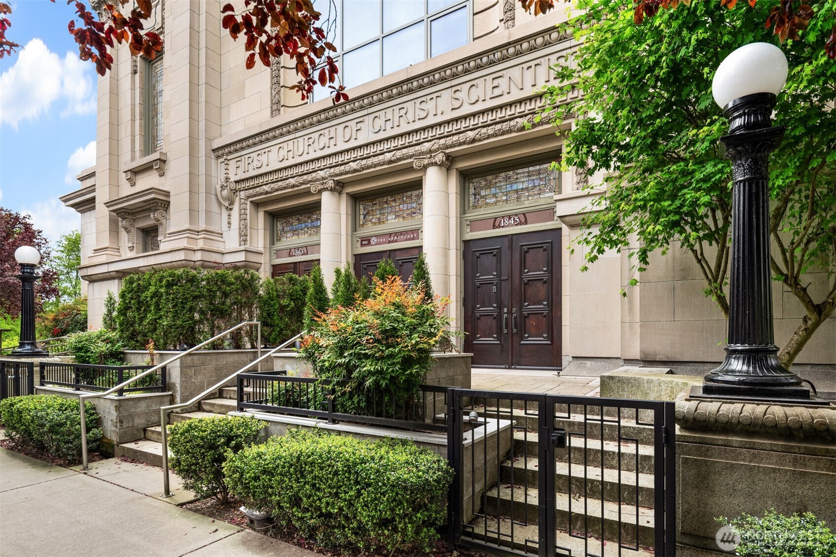 1845 16th Avenue Seattle WA 98122