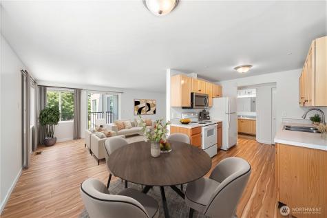 11556 Greenwood Avenue N Seattle WA 98133