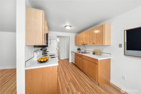11556 Greenwood Avenue N Seattle WA 98133