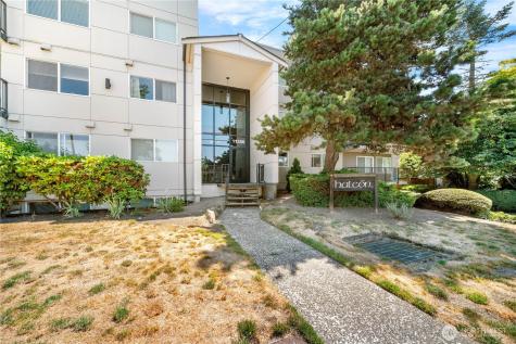 11556 Greenwood Avenue N Seattle WA 98133