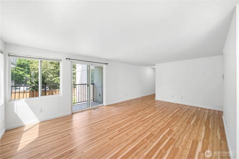 11556 Greenwood Avenue N Seattle WA 98133