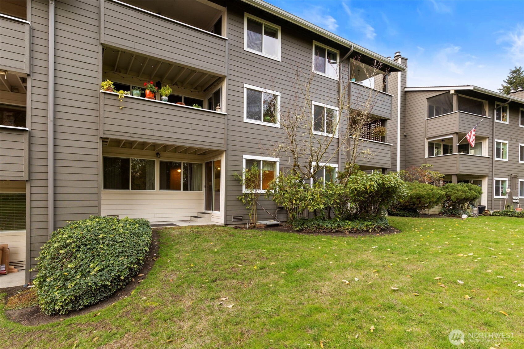 20026 Viking Crest Loop NE Poulsbo WA 98370