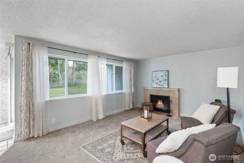 20026 Viking Crest Loop NE Poulsbo WA 98370