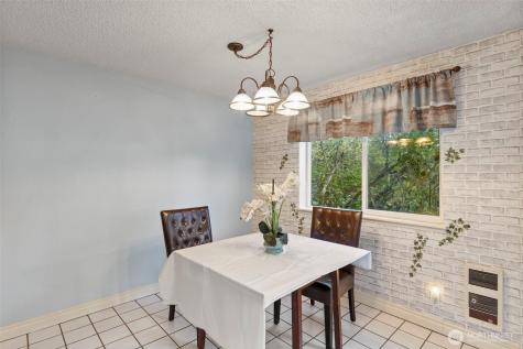 20026 Viking Crest Loop NE Poulsbo WA 98370