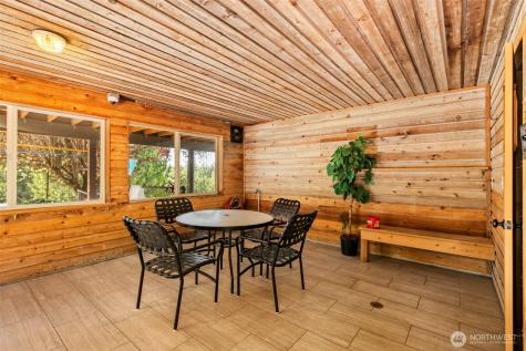 20026 Viking Crest Loop NE Poulsbo WA 98370