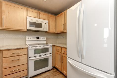 28606 16th Avenue S Federal Way WA 98003