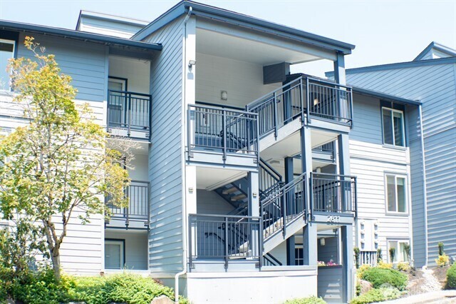 2611 NE 4th Renton WA 98056